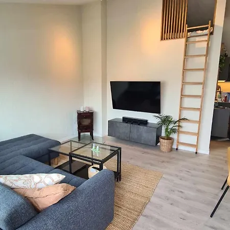 Modern One-bedroom With Balcony Διαμέρισμα